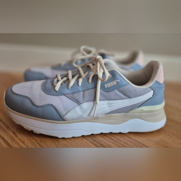 Puma Women's Size 10 Voyage R78 Blue White Pink Sneakers GUC - Picture 4 of 10